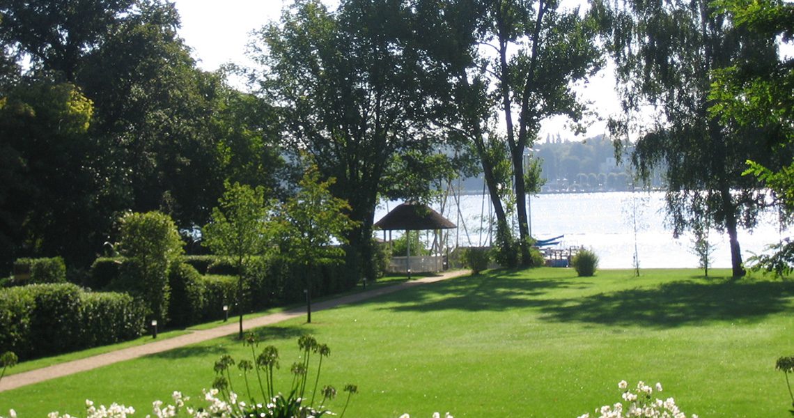 Lakeside Garden (Max-Liebermann-Gesellschaft Berlin)