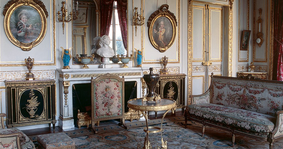 The-Large-Drawing-Room-MAD