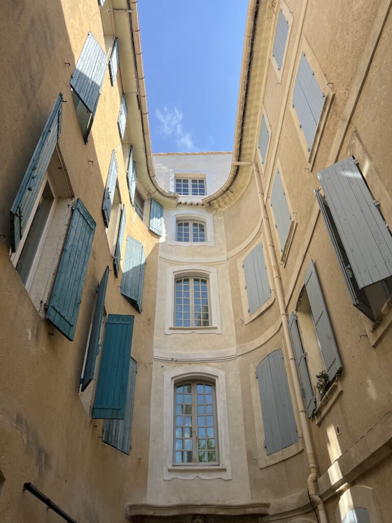 Immeuble Beaucaire Isle sur la Sorgue